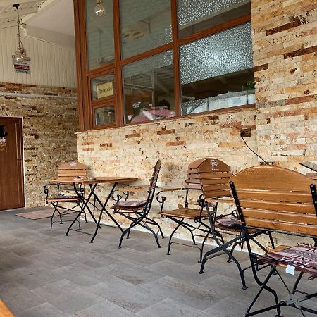 Hotel Monte Carlo Pitesti Ngoại thất bức ảnh