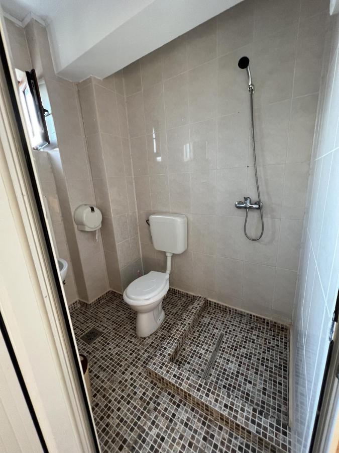Hotel Monte Carlo Pitesti Ngoại thất bức ảnh