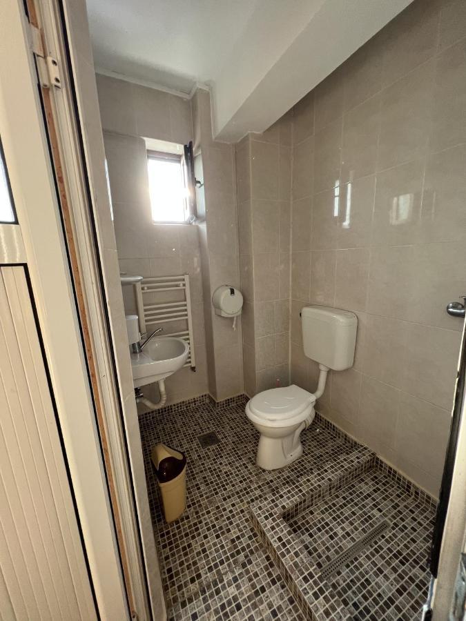 Hotel Monte Carlo Pitesti Ngoại thất bức ảnh