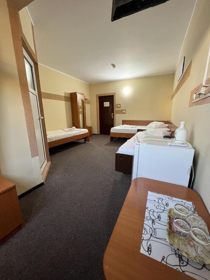 Hotel Monte Carlo Pitesti Ngoại thất bức ảnh