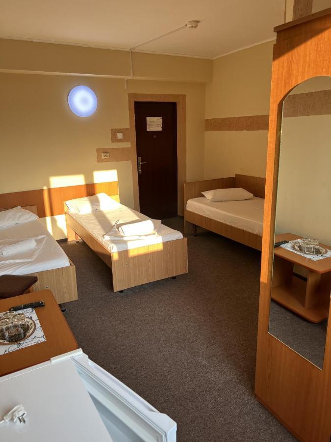Hotel Monte Carlo Pitesti Ngoại thất bức ảnh