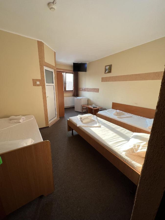 Hotel Monte Carlo Pitesti Ngoại thất bức ảnh