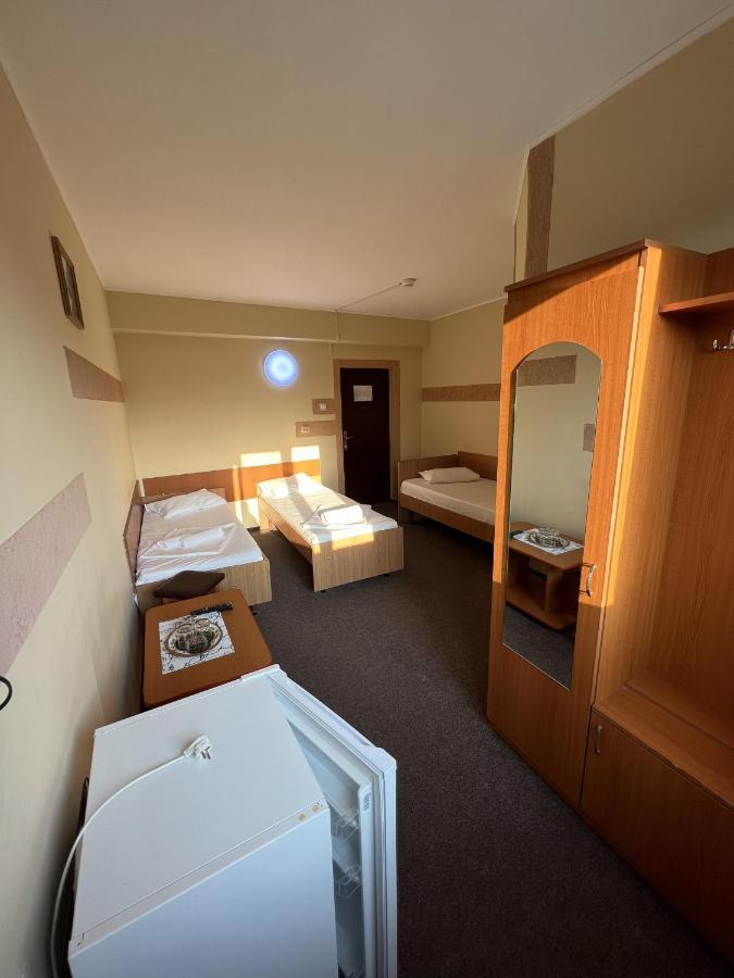 Hotel Monte Carlo Pitesti Ngoại thất bức ảnh