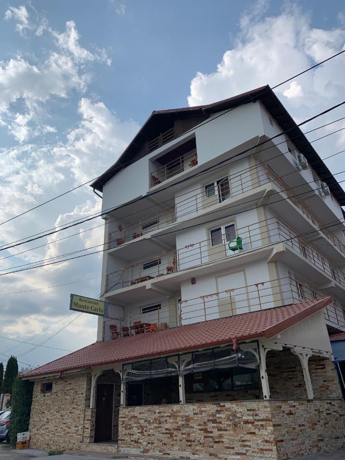 Hotel Monte Carlo Pitesti Ngoại thất bức ảnh